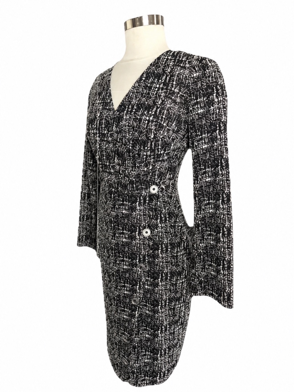 NWT Donna Karan Elegant Faux Wrap Button Detail from Neiman Marcus. Size 8
